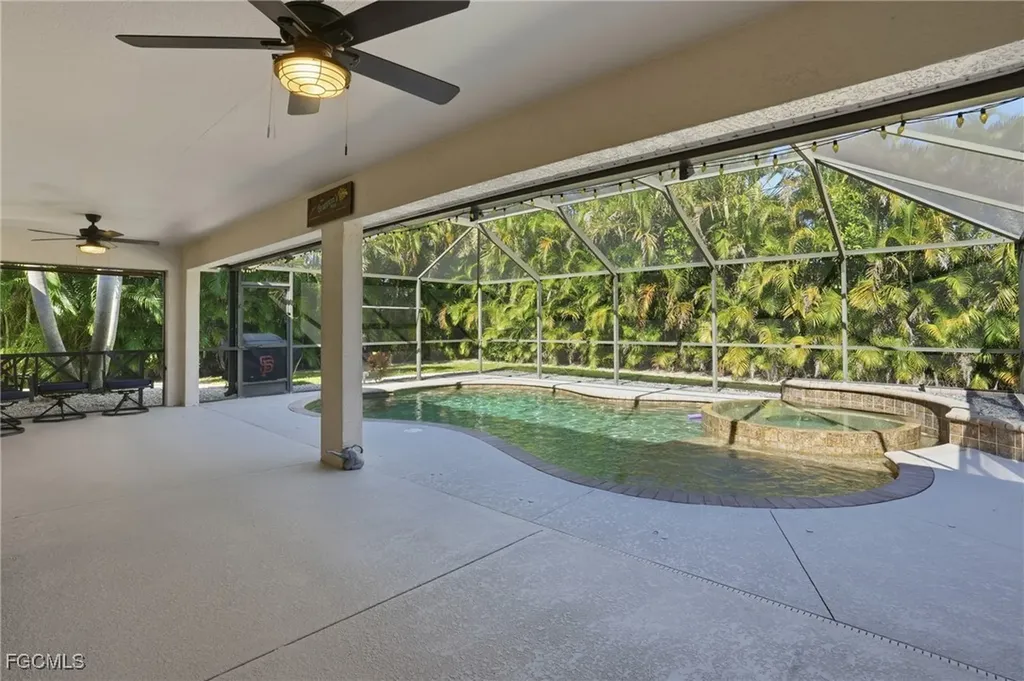 229 SW 38th Terrace Cape Coral FL 33914