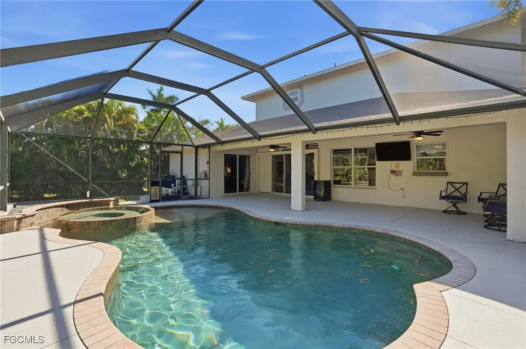 229 SW 38th Terrace Cape Coral FL 33914