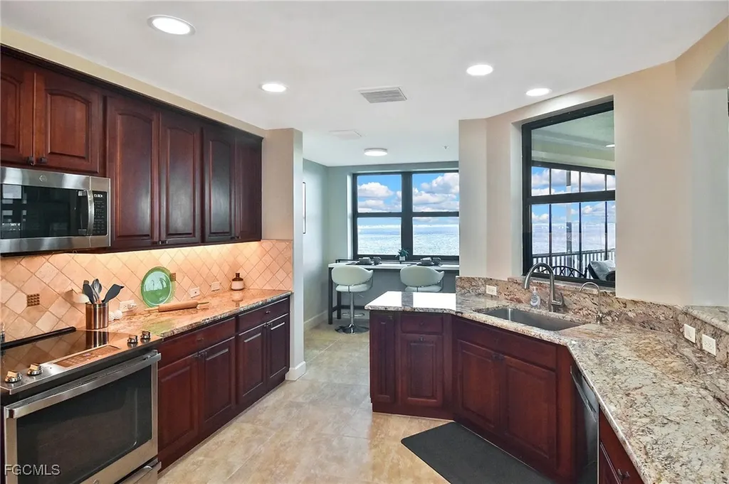 11600 Court Of Palms Fort Myers FL 33908