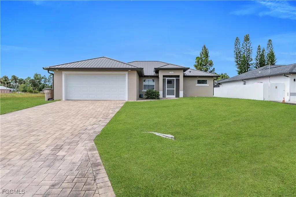 1301 Dorothy Avenue N Lehigh Acres FL 33971