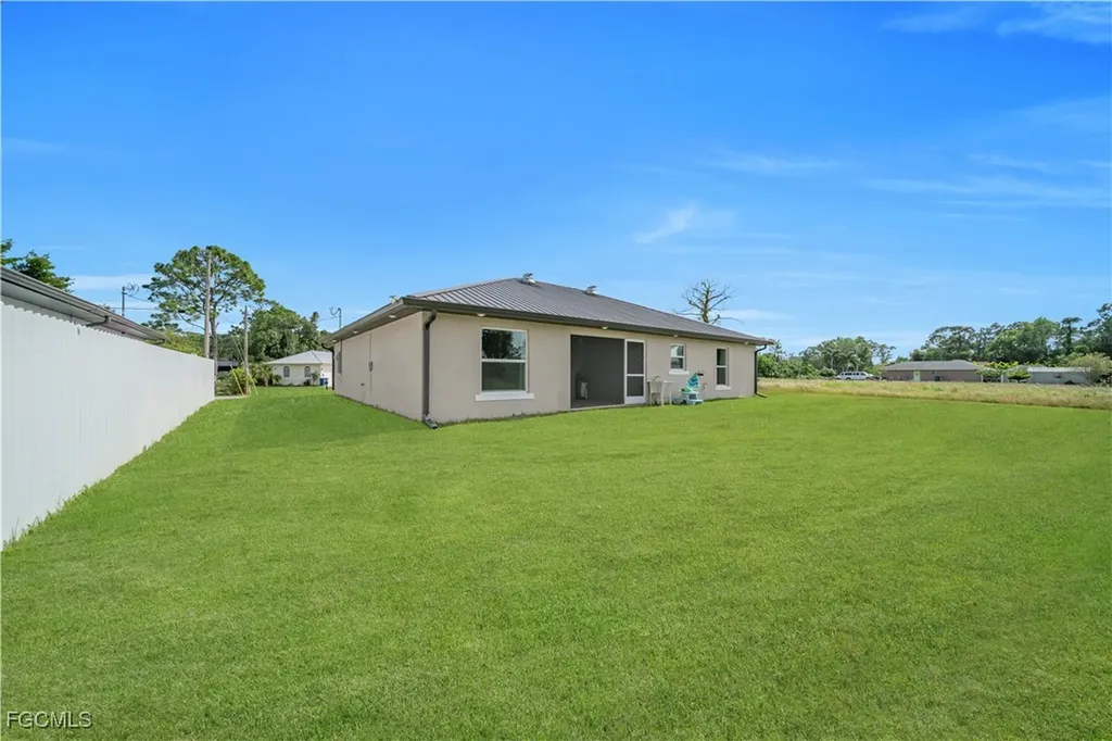 1301 Dorothy Avenue N Lehigh Acres FL 33971