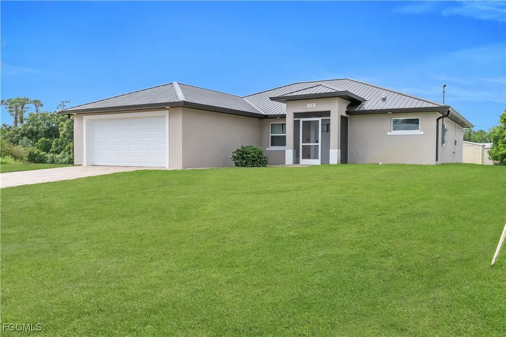 1301 Dorothy Avenue N Lehigh Acres FL 33971