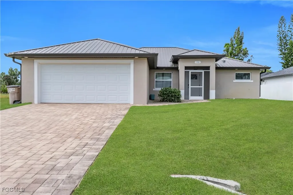 1301 Dorothy Avenue N Lehigh Acres FL 33971