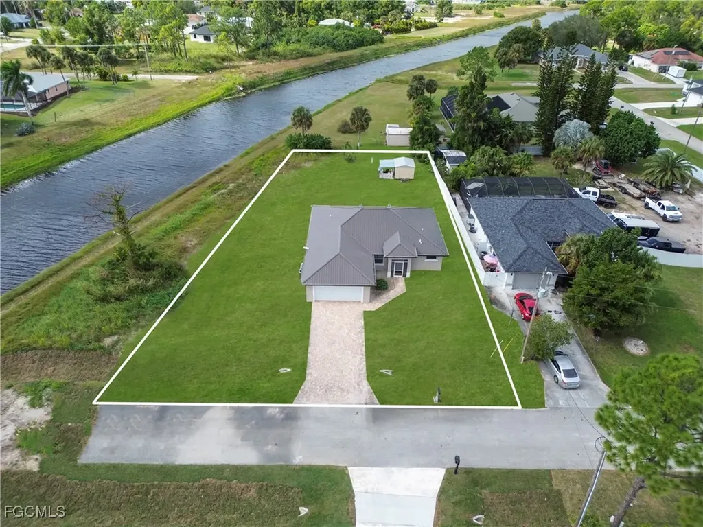 1301 Dorothy Avenue N Lehigh Acres FL 33971