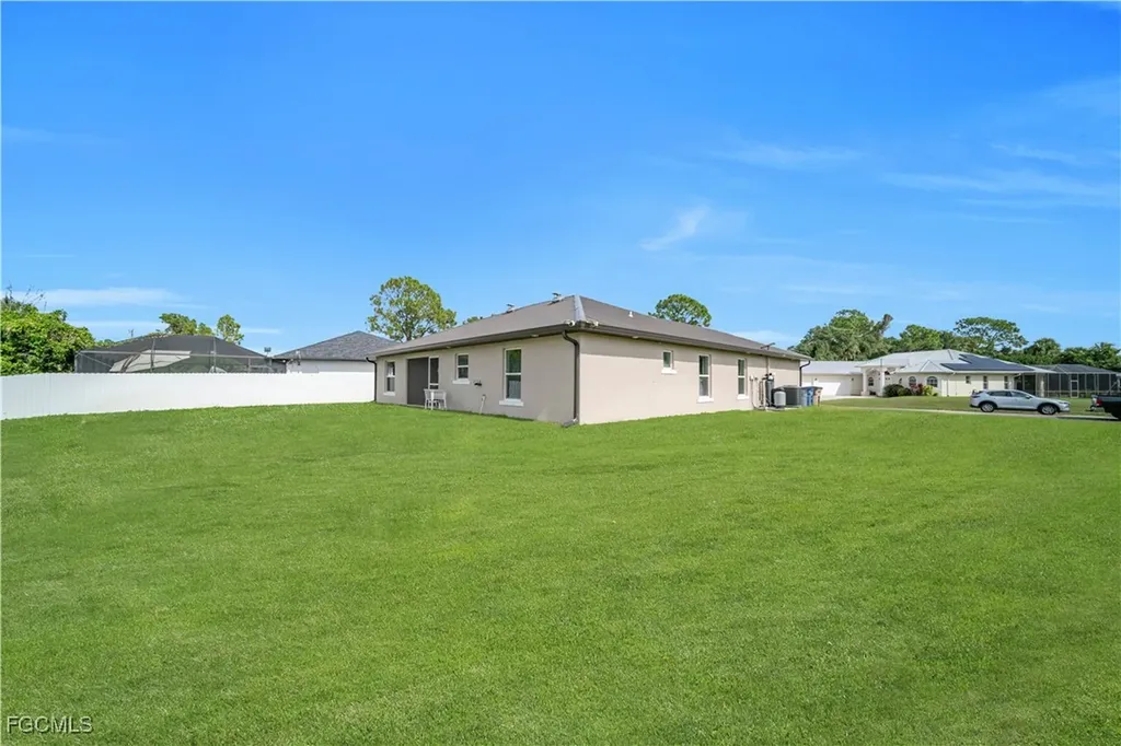 1301 Dorothy Avenue N Lehigh Acres FL 33971