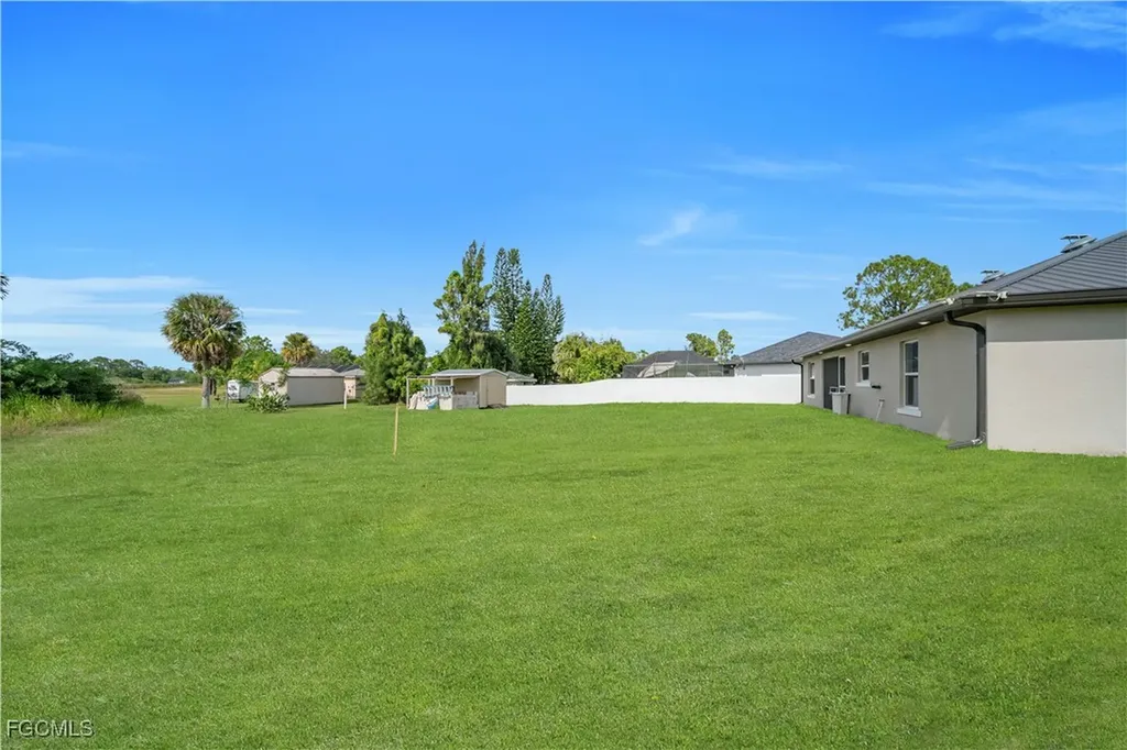 1301 Dorothy Avenue N Lehigh Acres FL 33971