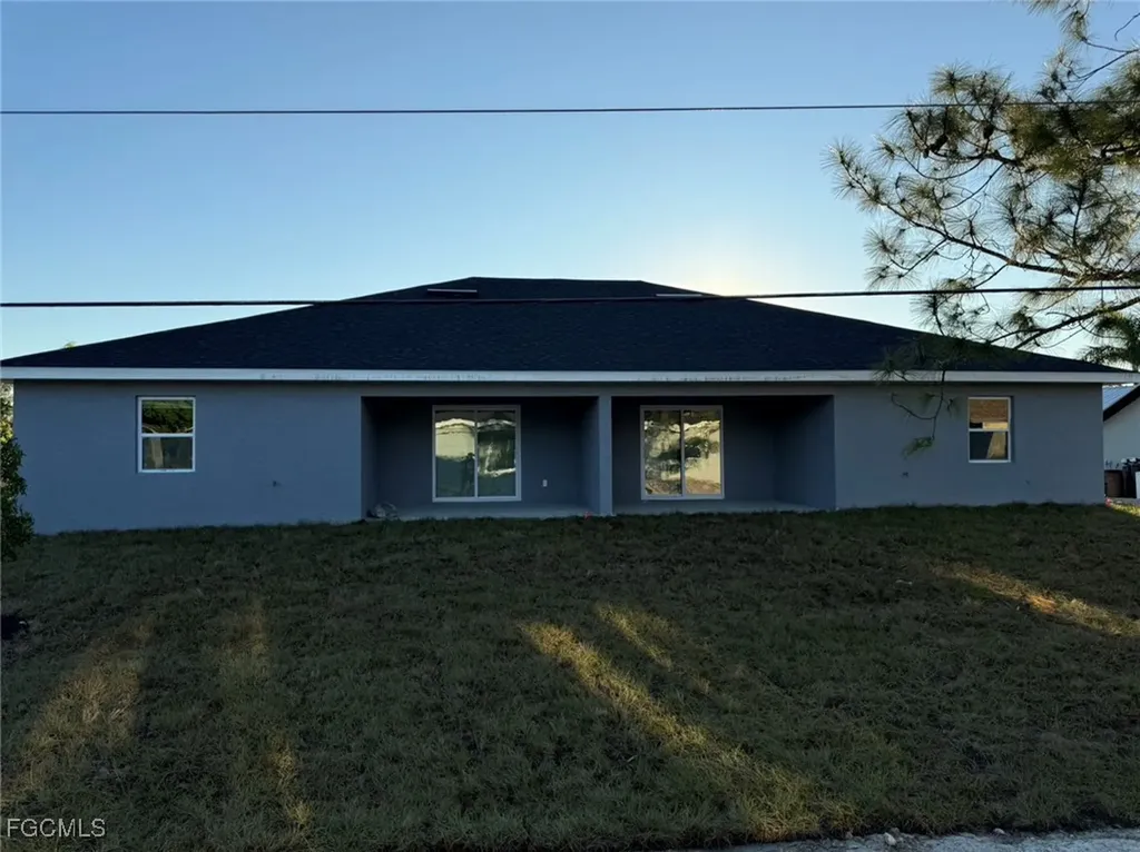 317-319 Ichabod Avenue Lehigh Acres FL 33973