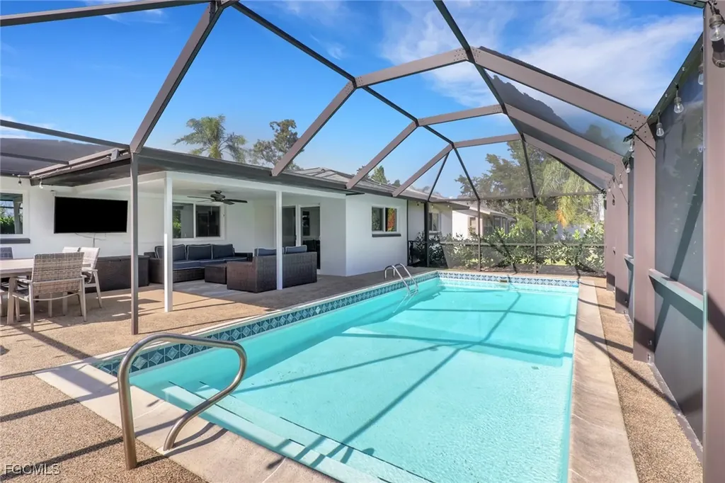 25093 Paradise Road Bonita Springs FL 34135