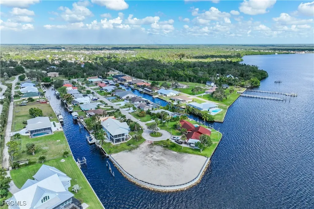 7152 Reymoor Drive North Fort Myers FL 33917