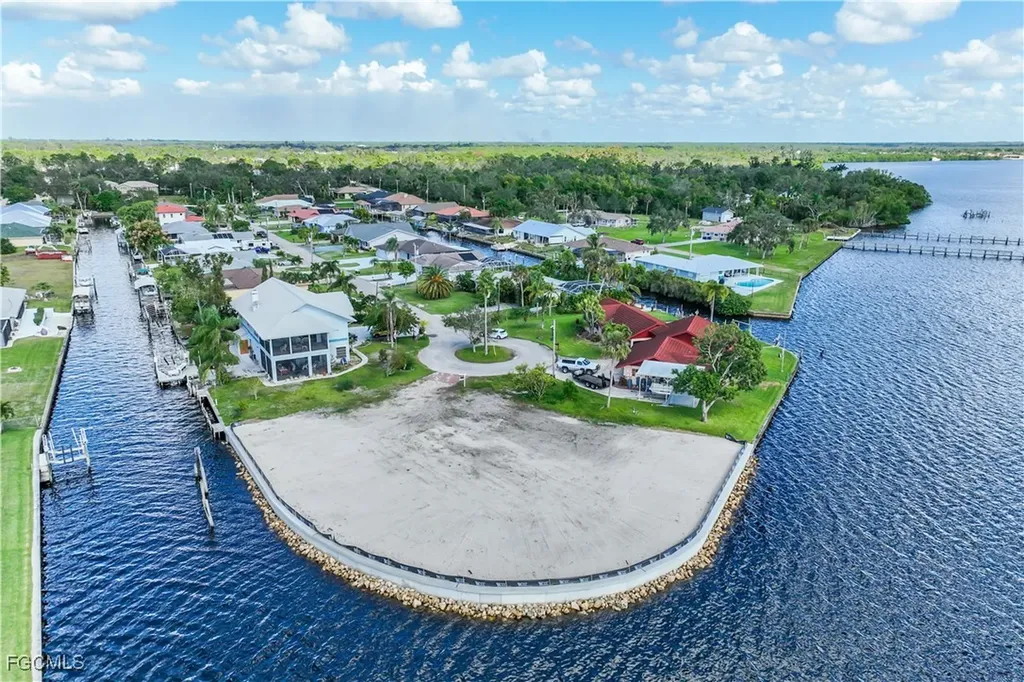 7152 Reymoor Drive North Fort Myers FL 33917
