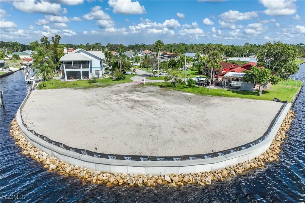 7152 Reymoor Drive North Fort Myers FL 33917
