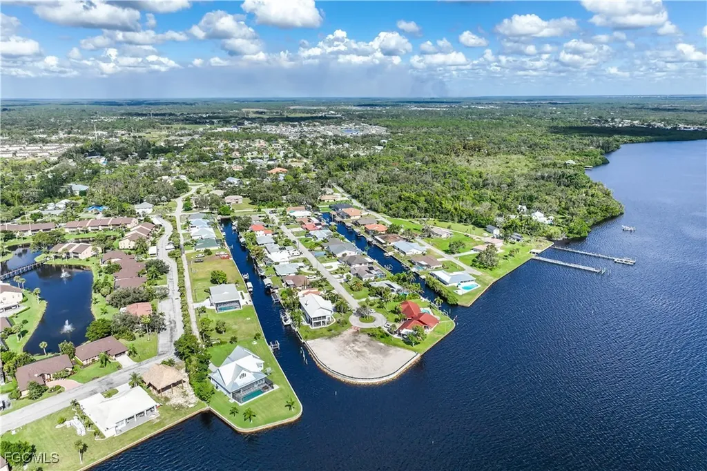 7152 Reymoor Drive North Fort Myers FL 33917