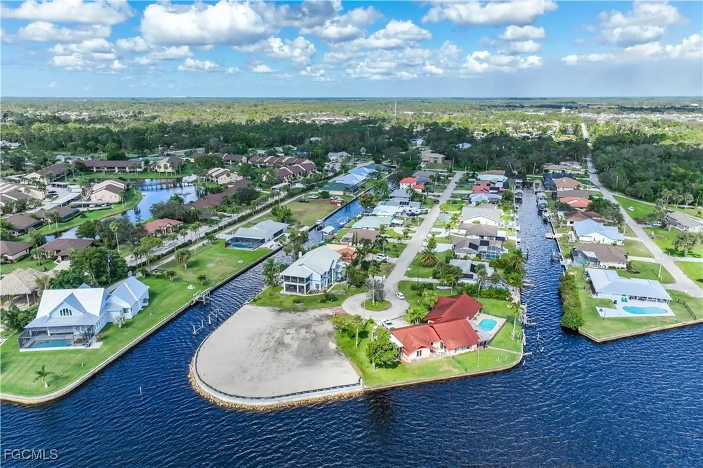 7152 Reymoor Drive North Fort Myers FL 33917