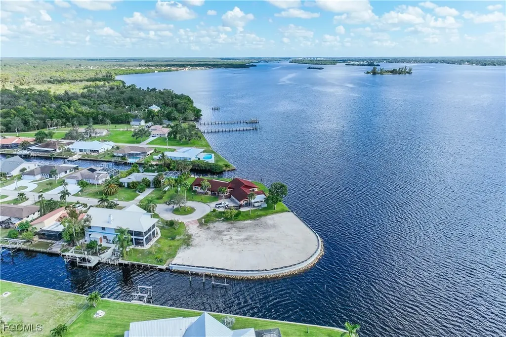 7152 Reymoor Drive North Fort Myers FL 33917