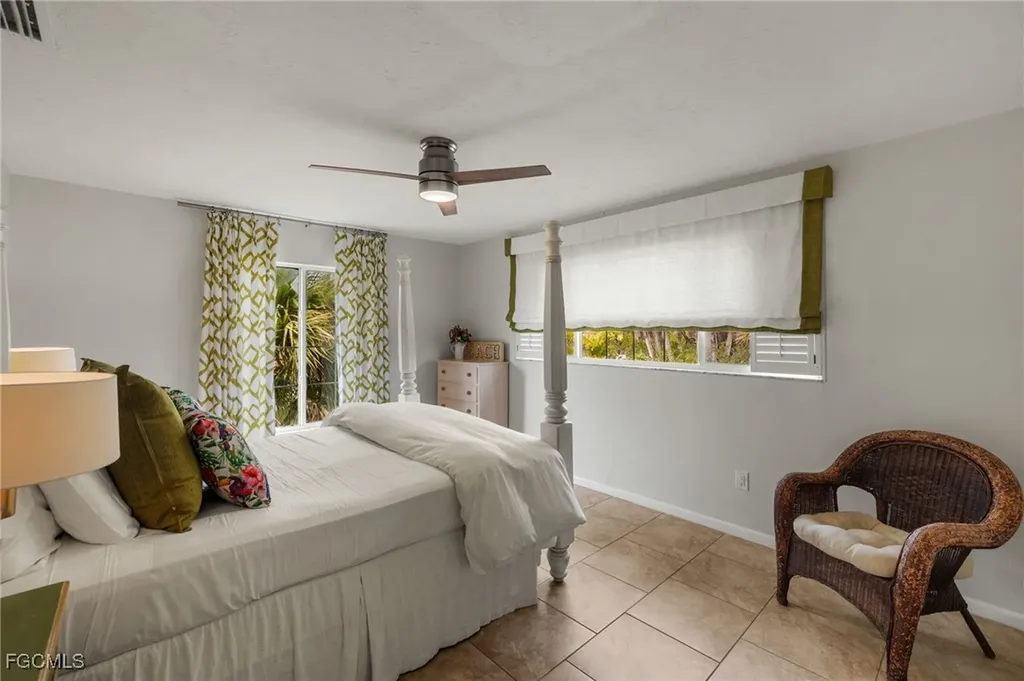 810 Elinor Way Sanibel FL 33957