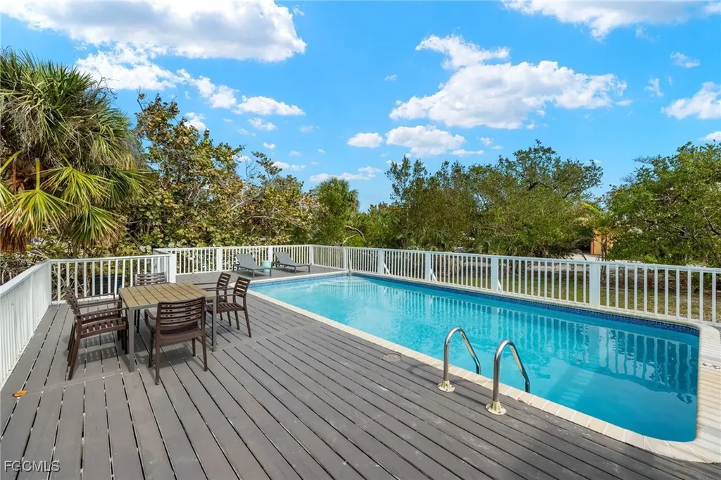 810 Elinor Way Sanibel FL 33957