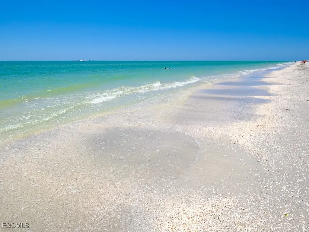 810 Elinor Way Sanibel FL 33957