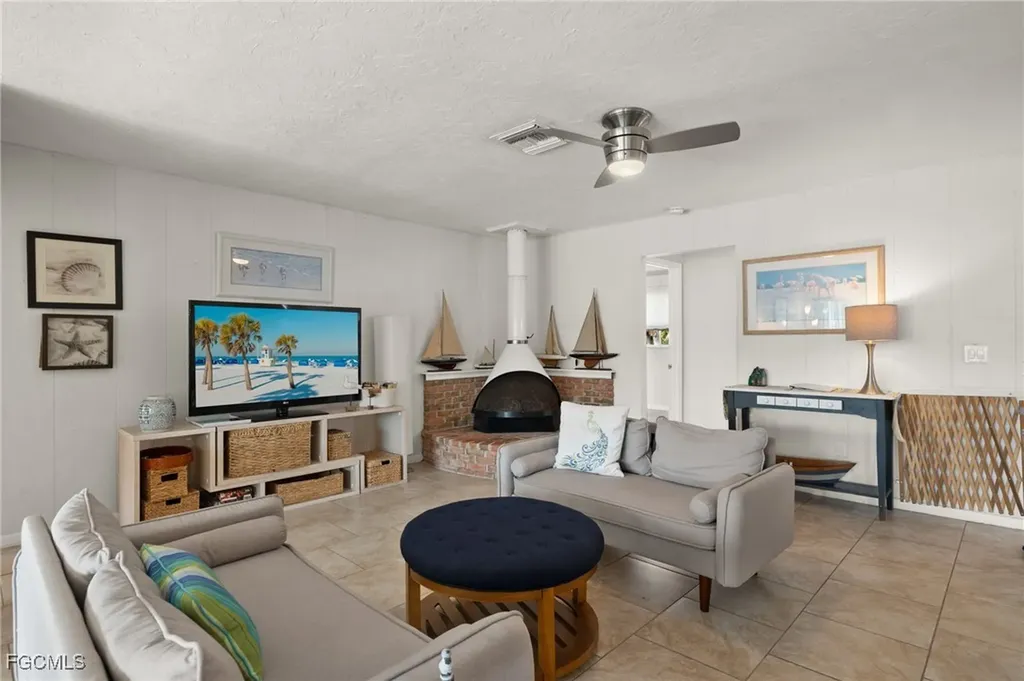 810 Elinor Way Sanibel FL 33957