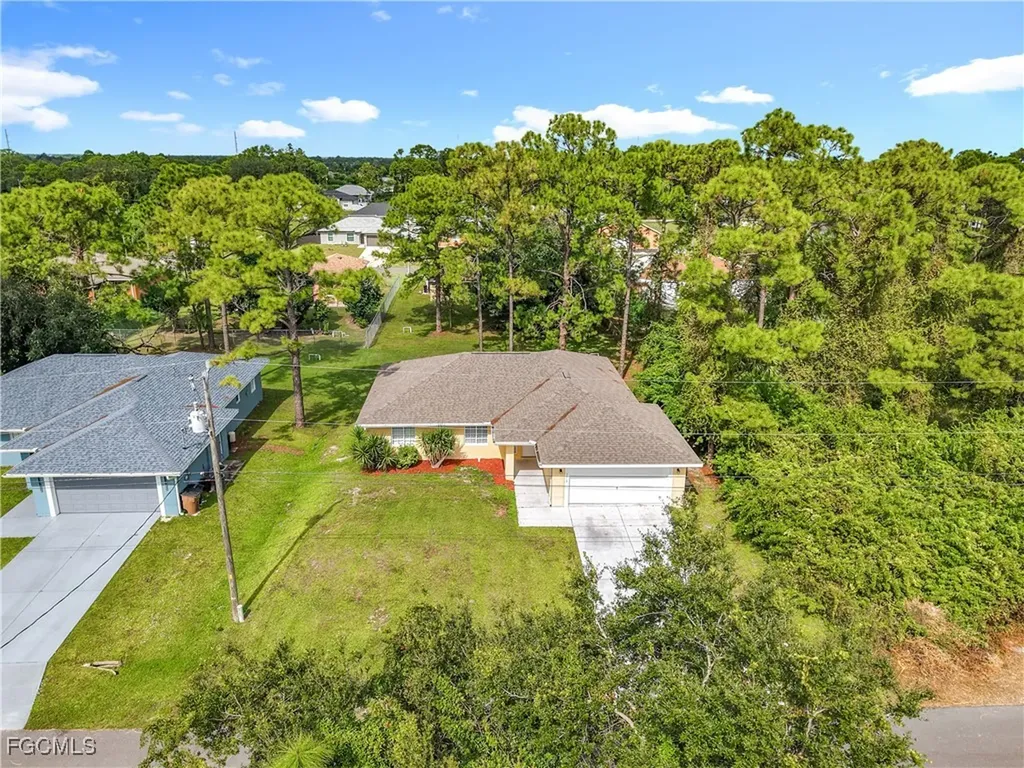 2812 4th Street SW Lehigh Acres FL 33976