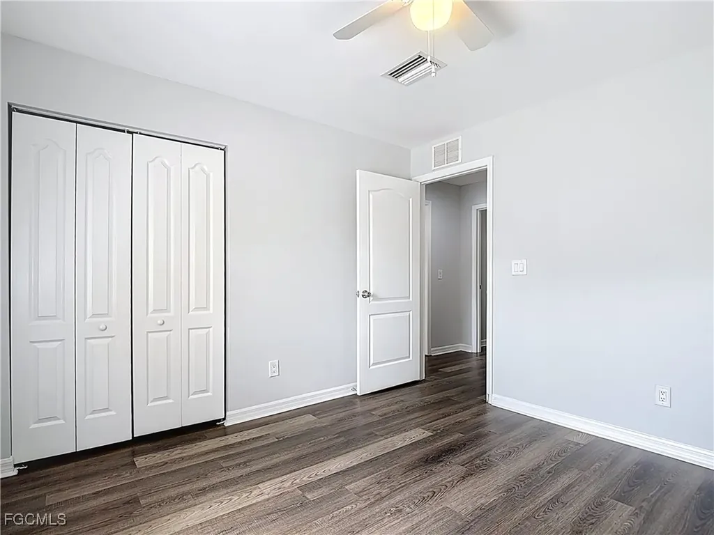 2812 4th Street SW Lehigh Acres FL 33976