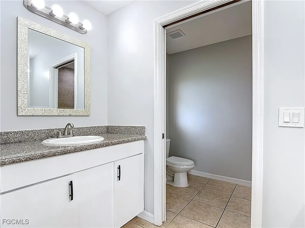 2812 4th Street SW Lehigh Acres FL 33976