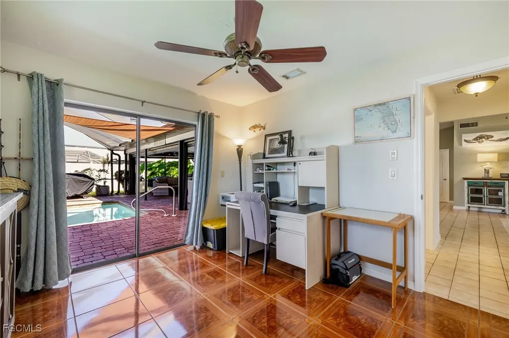 1518 SE 10th Place Cape Coral FL 33990