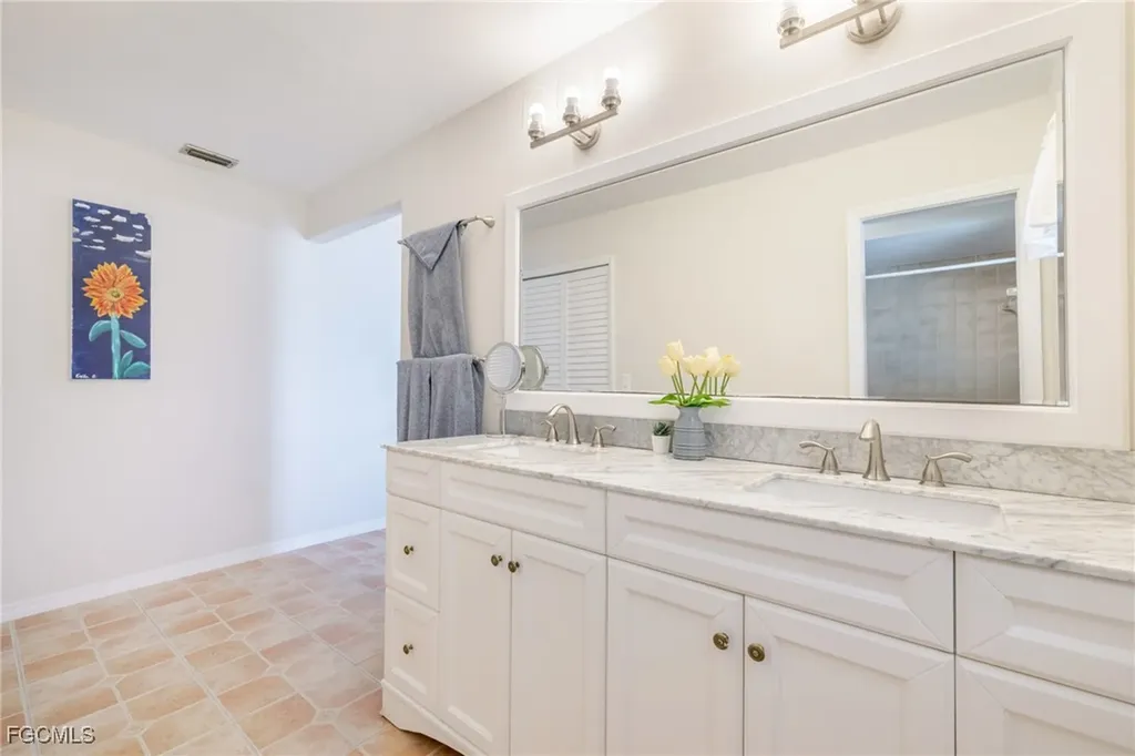 1518 SE 10th Place Cape Coral FL 33990