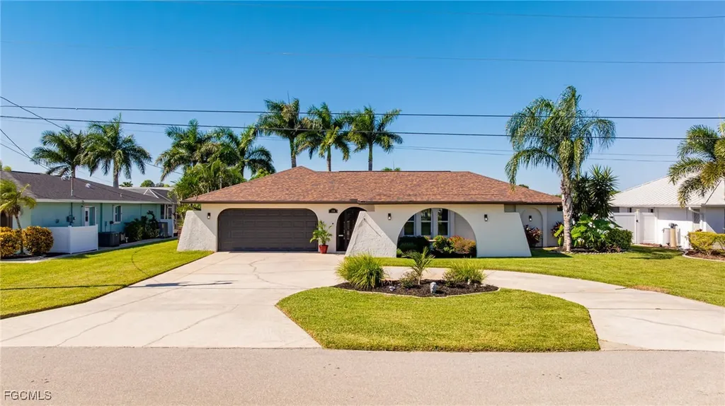 1518 SE 10th Place Cape Coral FL 33990