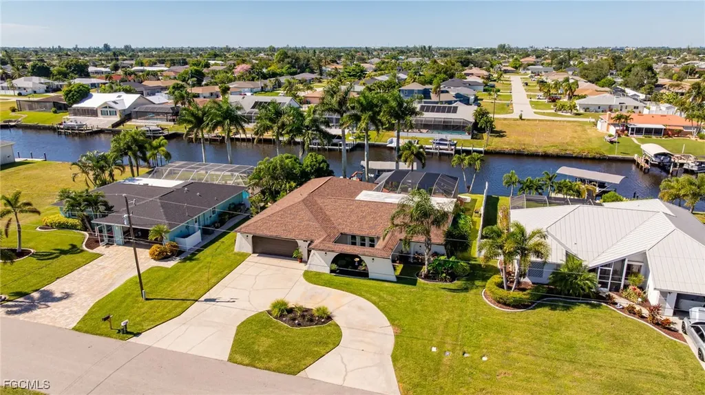 1518 SE 10th Place Cape Coral FL 33990