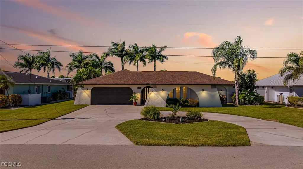 1518 SE 10th Place Cape Coral FL 33990
