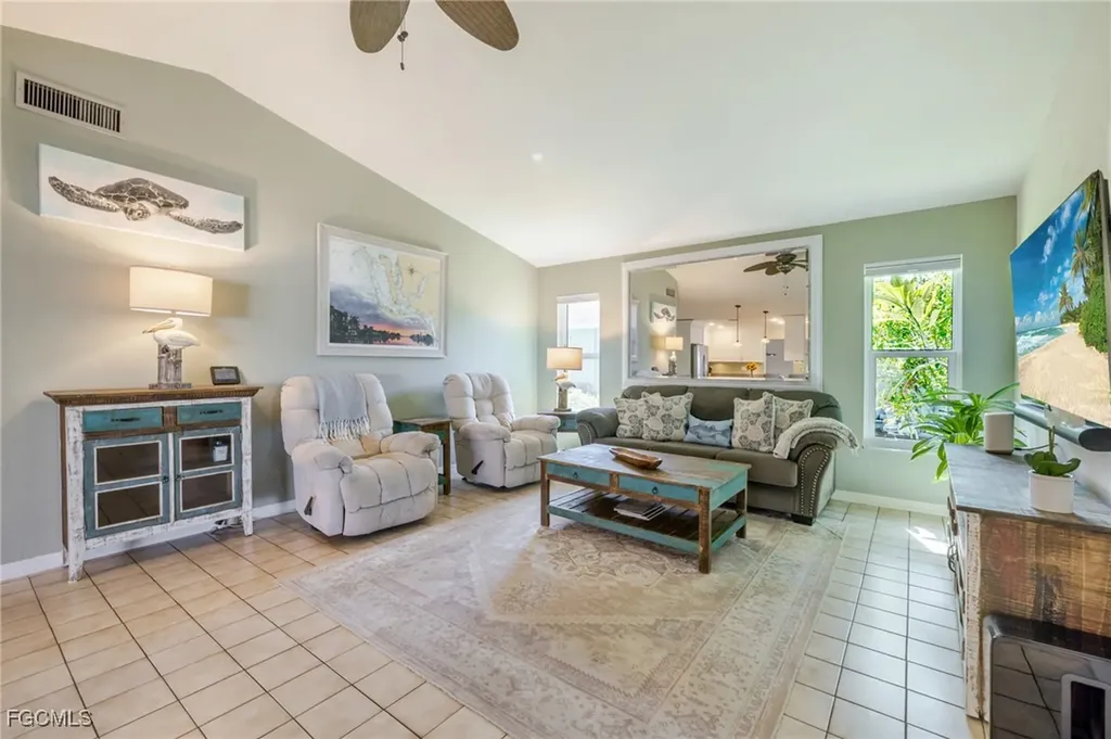 1518 SE 10th Place Cape Coral FL 33990