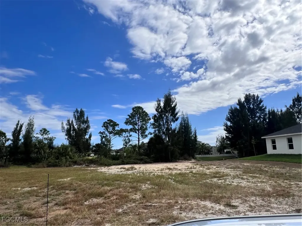 3543 NE 21st Avenue Cape Coral FL 33909