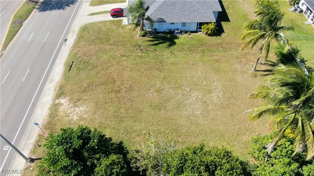 1009 Cape Coral Parkway W Cape Coral FL 33914