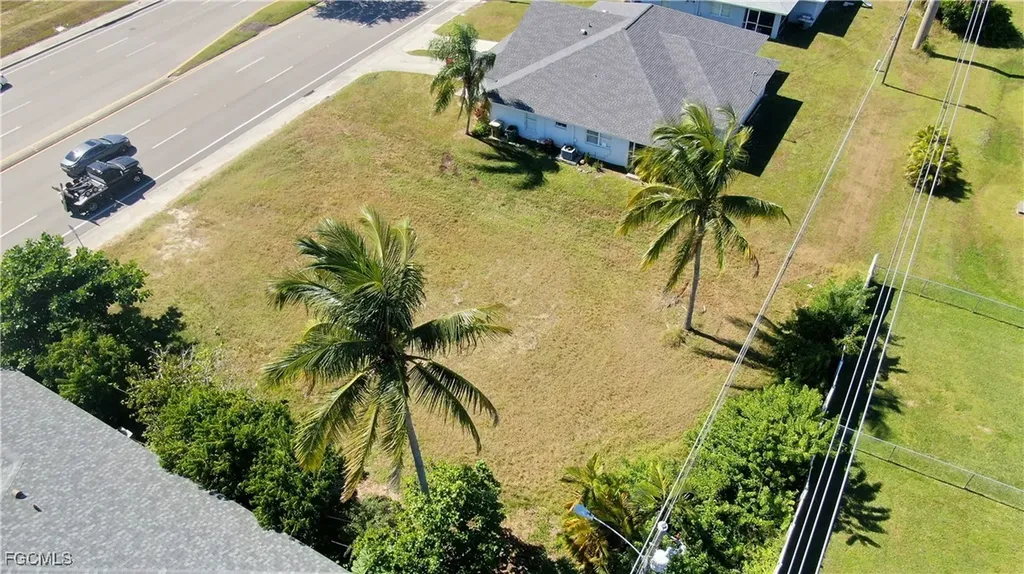 1009 Cape Coral Parkway W Cape Coral FL 33914