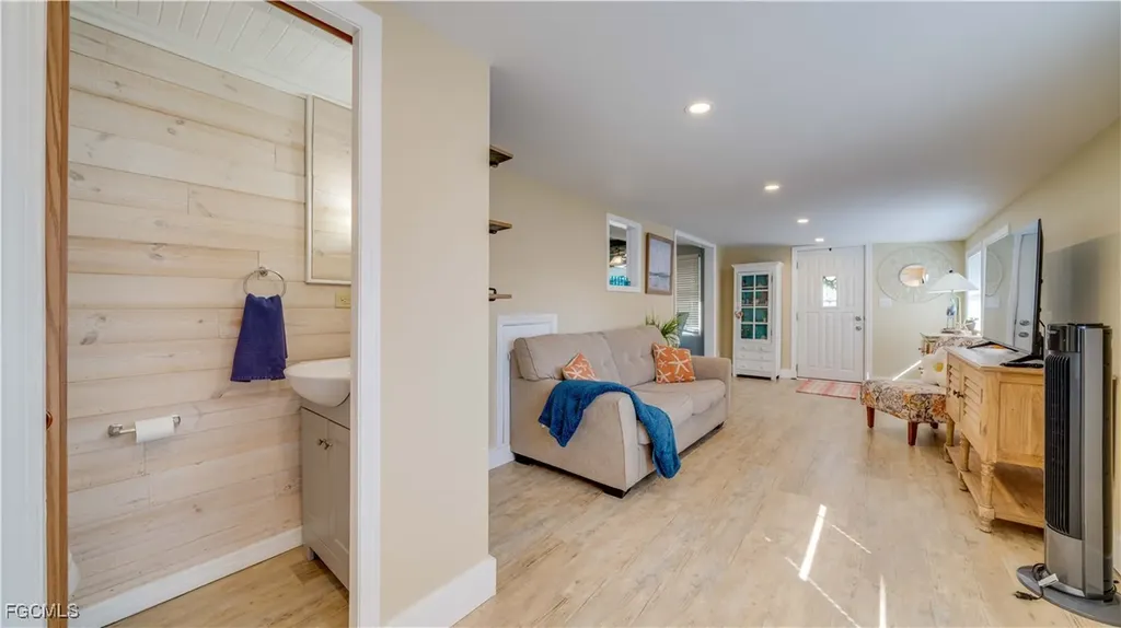 11077 Sunburst Lane Fort Myers FL 33908