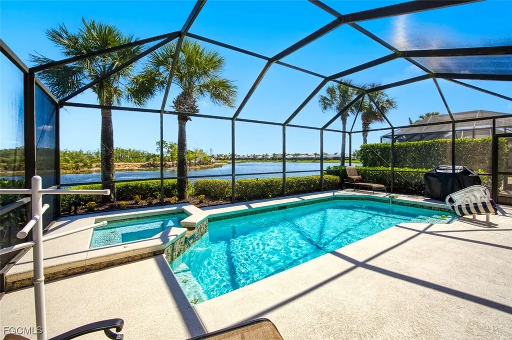 10037 Oakhurst Way Fort Myers FL 33913