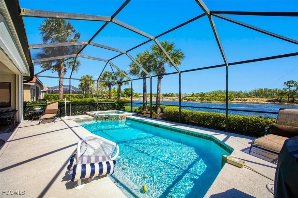 10037 Oakhurst Way Fort Myers FL 33913
