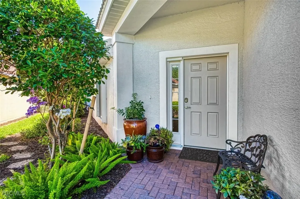 10037 Oakhurst Way Fort Myers FL 33913