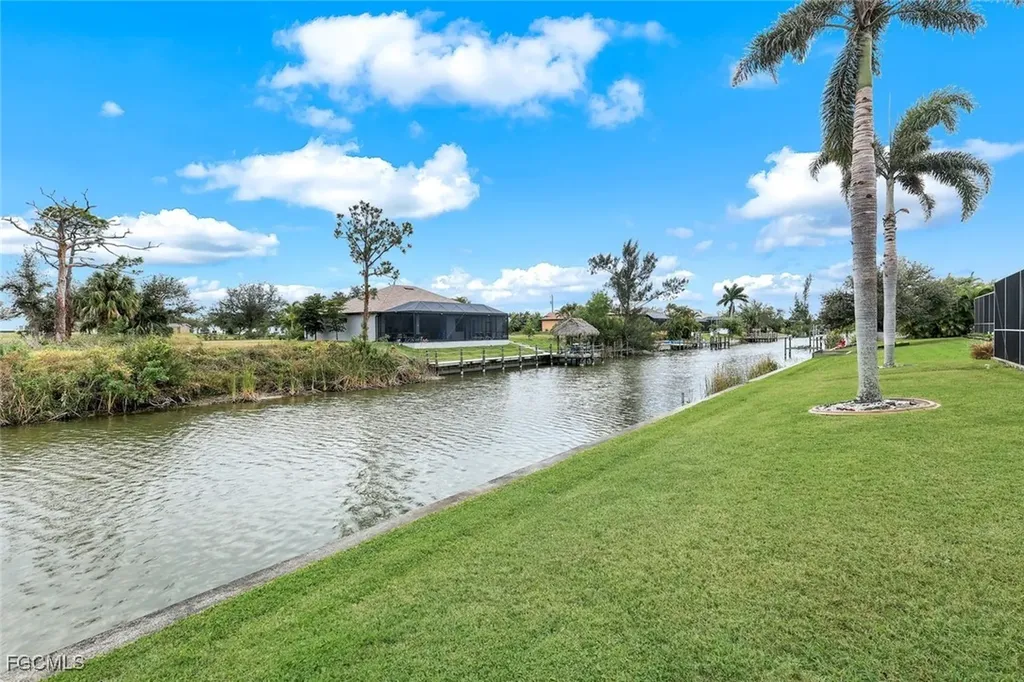 1925 SW 17th Place Cape Coral FL 33991