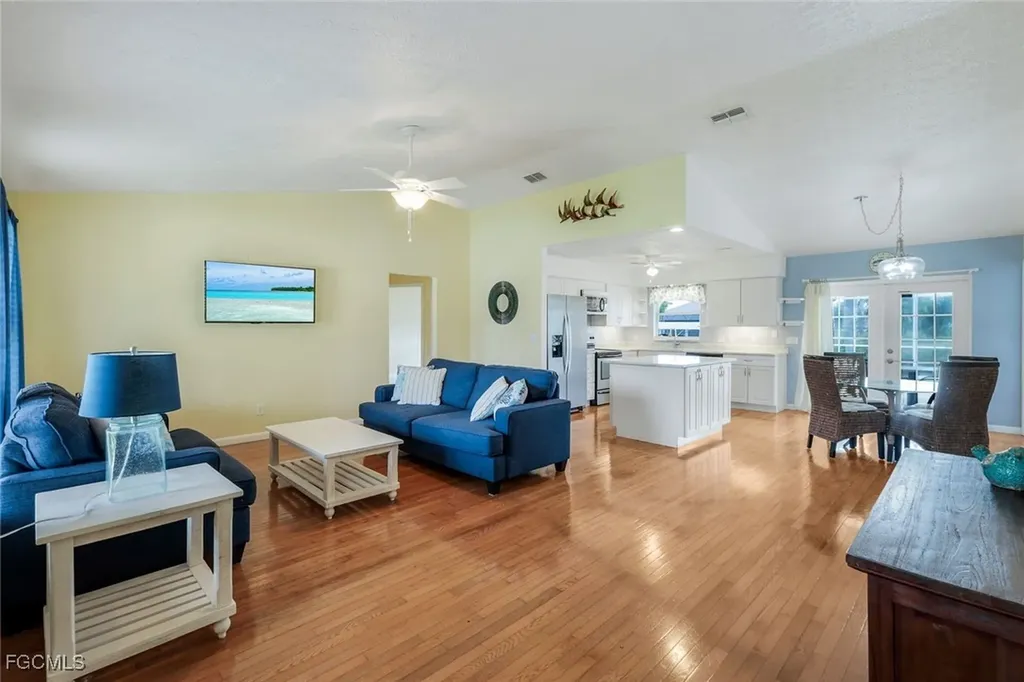 1925 SW 17th Place Cape Coral FL 33991