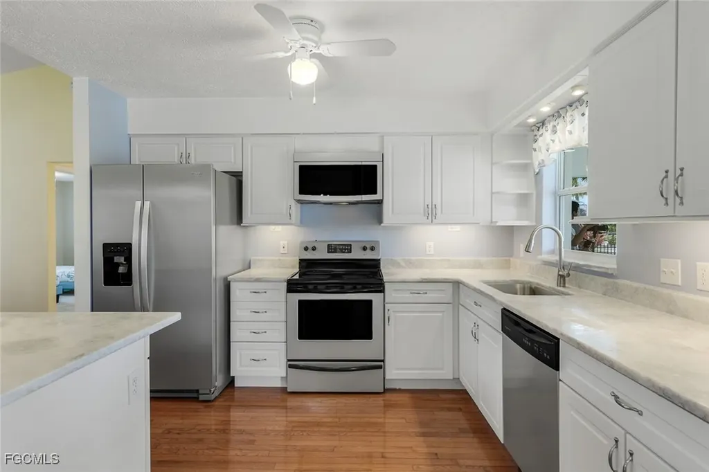 1925 SW 17th Place Cape Coral FL 33991