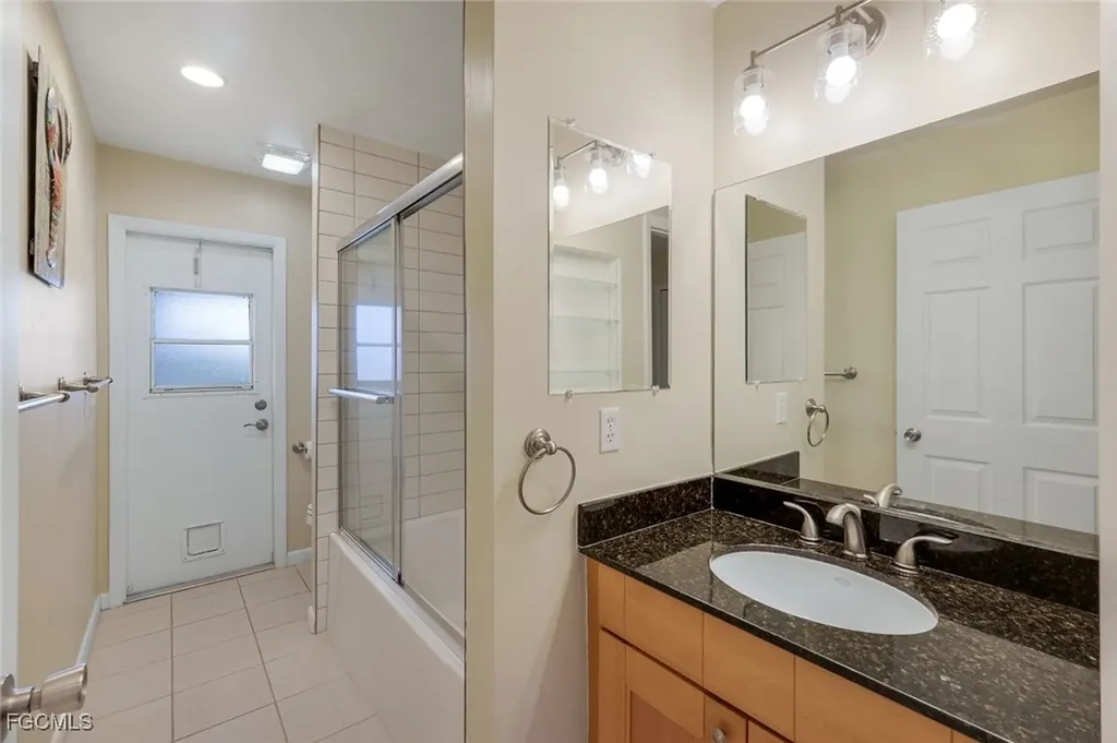 1925 SW 17th Place Cape Coral FL 33991