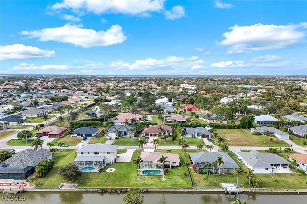 1925 SW 17th Place Cape Coral FL 33991