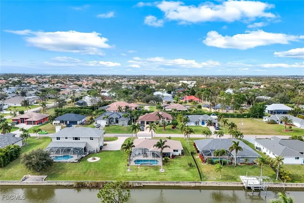 1925 SW 17th Place Cape Coral FL 33991