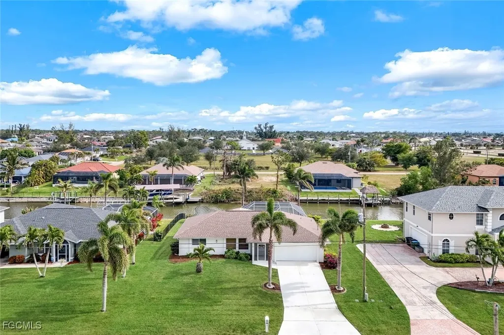 1925 SW 17th Place Cape Coral FL 33991