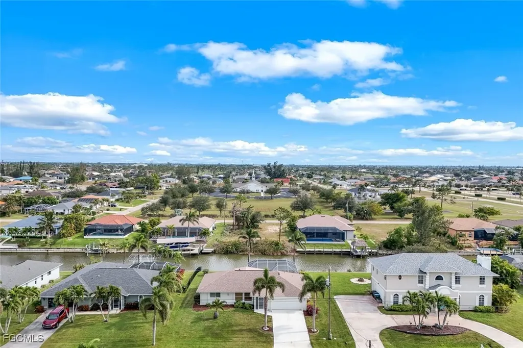 1925 SW 17th Place Cape Coral FL 33991