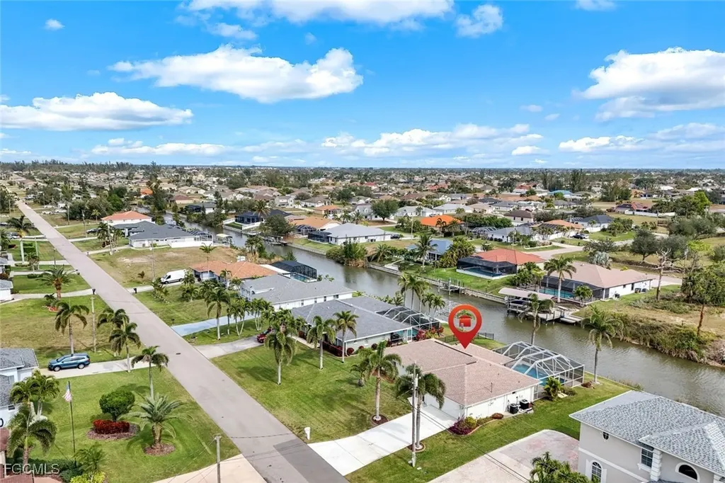 1925 SW 17th Place Cape Coral FL 33991