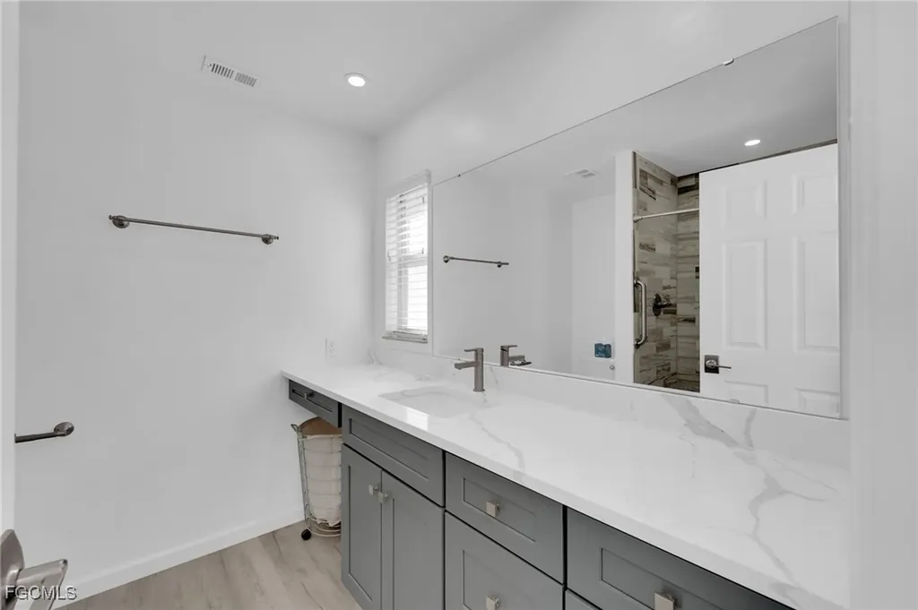 5584 Buring Court Fort Myers FL 33919