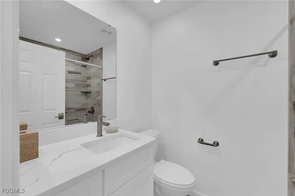 5584 Buring Court Fort Myers FL 33919