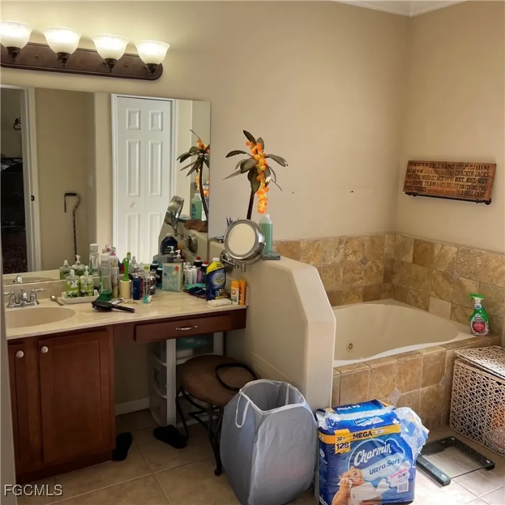 2702 Nature Pointe Loop Fort Myers FL 33905